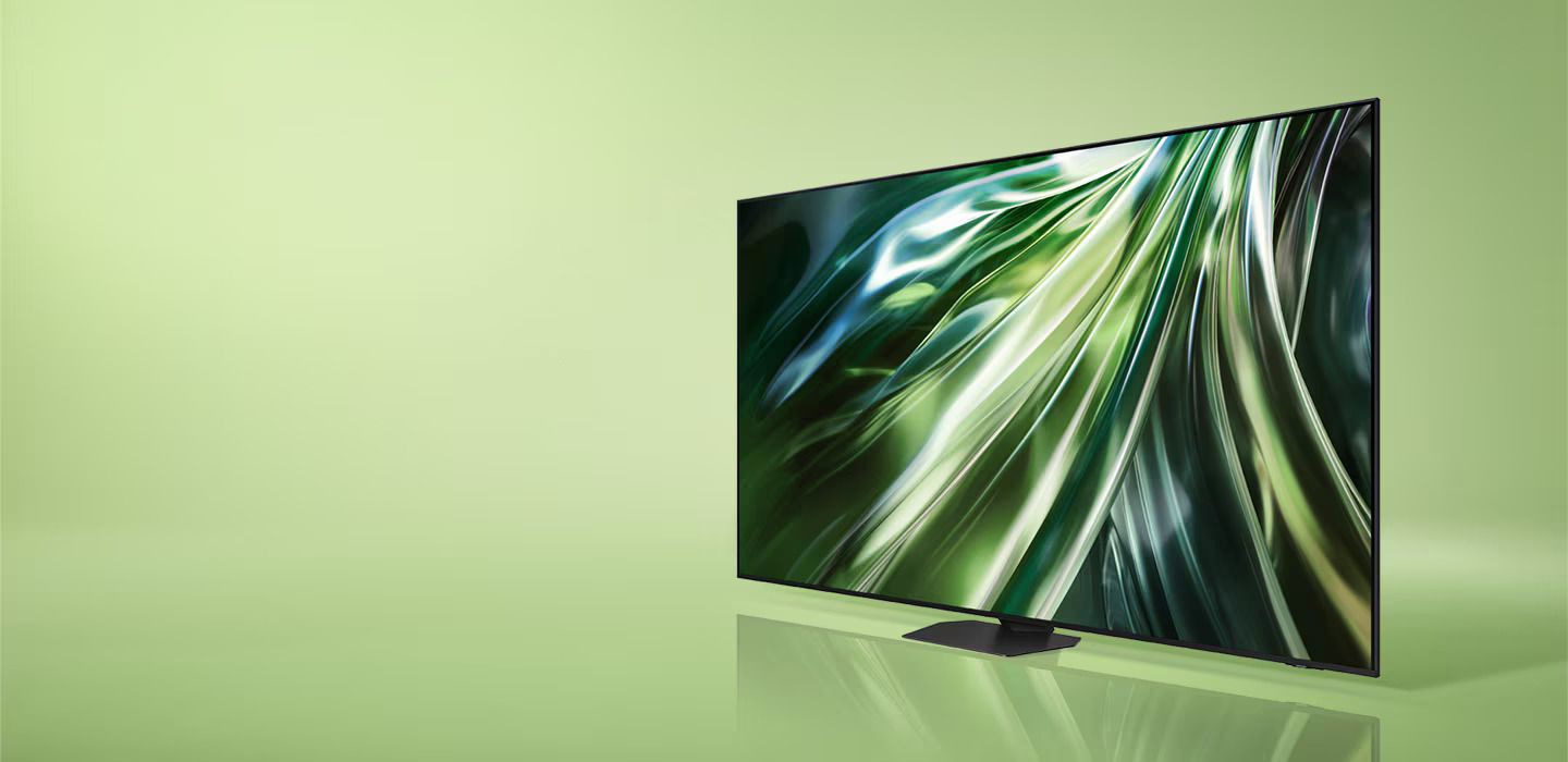 טלוויזיית Neo QLED 4K סמסונג QE65QN90D: תמונה עוצרת נשימה, סאונד מרהיב ותכונות חכמות מתקדמות חווית צפייה יוצאת דופן מחכה לכם עם טלוויזיית Neo QLED 4K סמסונג QE65QN90D. טכנולוגיית Quantum Matrix מתקדמת ומעבד NQ4 AI Gen2 מספקים תמונה מדהימה עם צבעים עשירים, שחורים עמוקים ופרטים מרהיבים בכל זווית. Dolby Atmos ו-Q-Symphony מעניקים לכם חווית סאונד סראונד עוצרת נשימה שתסחוף אתכם לתוך התמונה. תכונות חכמות מתקדמות כמו Smart Hub, Multi View ו-Samsung Knox Security הופכות את הטלוויזיה הזו למרכז הבידור החכם שלכם.
