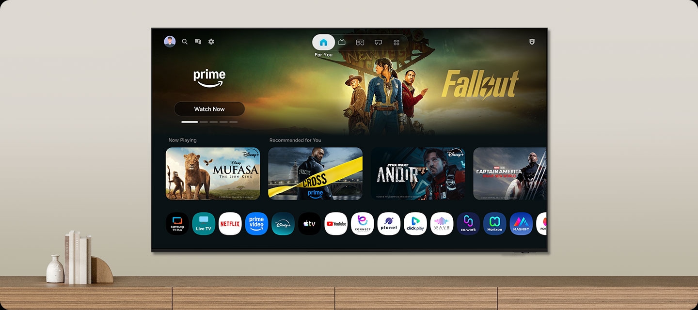 המחשת ממשק Tizen Smart TV של Samsung עם תכנים ואפליקציות על המסך