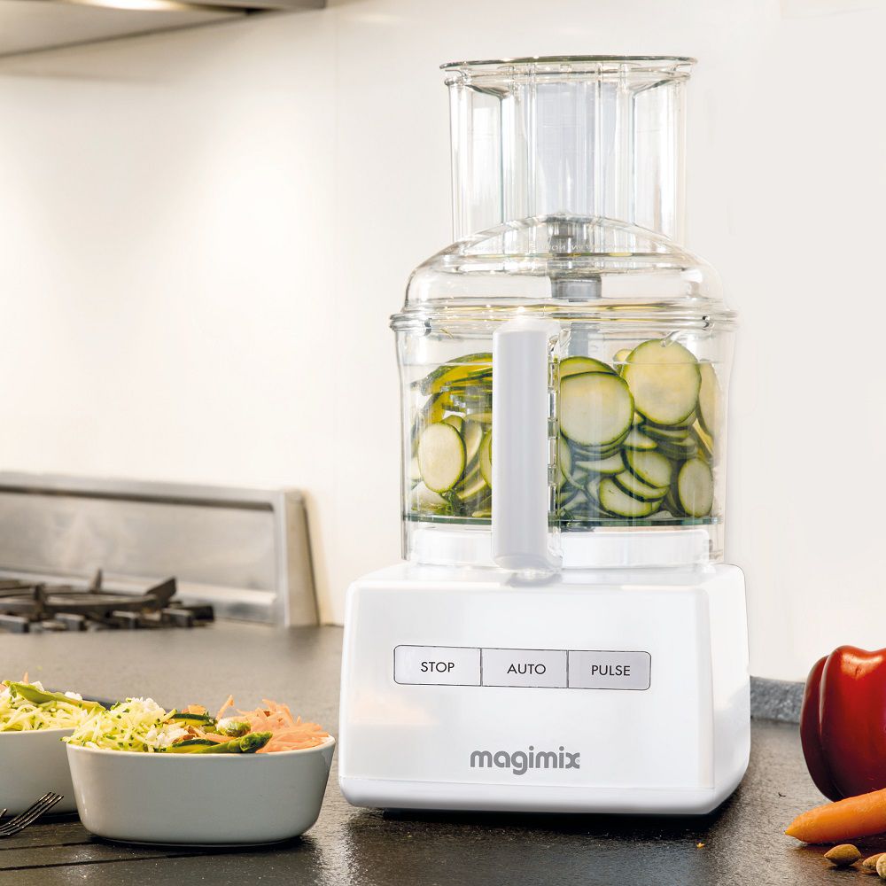 Magimix CS4200J Premium: שלוש קערות בנפחים שונים לעבודה חכמה ויעילה במטבח קערות מעבד המזון Magimix CS4200J Premium בגדלים שונים במבט מלמעלה