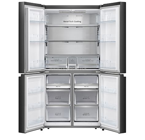 מקרר Hisense RQ72SK פתוח מלא עם מוצרים הממחיש את סידור Open Space וחלוקת הנפח 617 ליטר