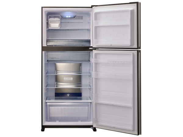 Sharp SJ-GTR820G-WH חלוקה פנימית ומדפים מקרר Sharp SJ-GTR820G-WH פתוח להמחשת המדפים והחלוקה הפנימית