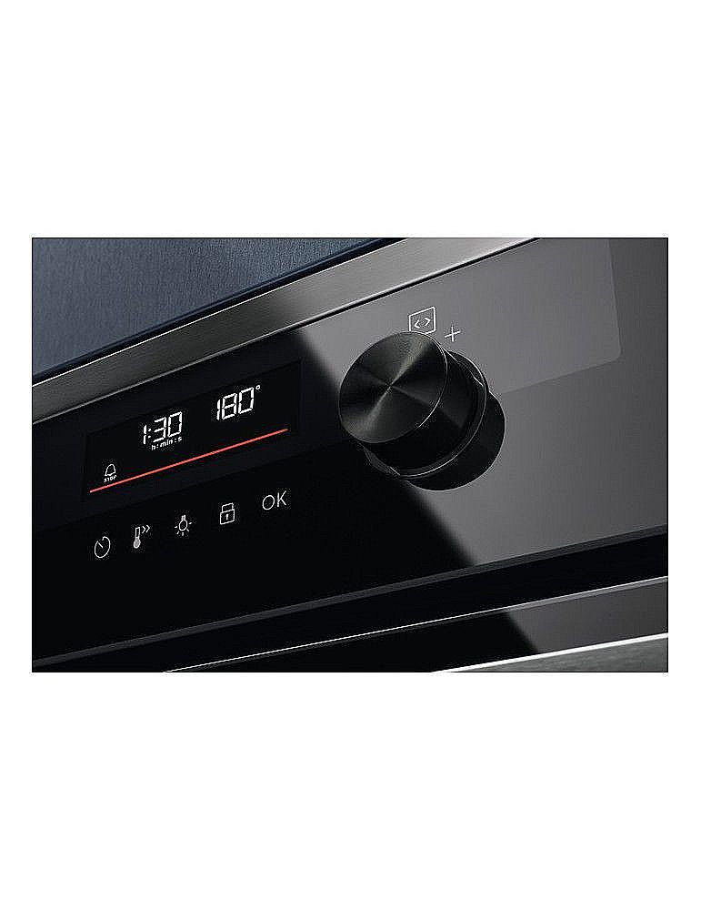 לוח הפיקוד של תנור Electrolux KOFDP46H שחור עם כפתורים שקועים – מבט מקרוב