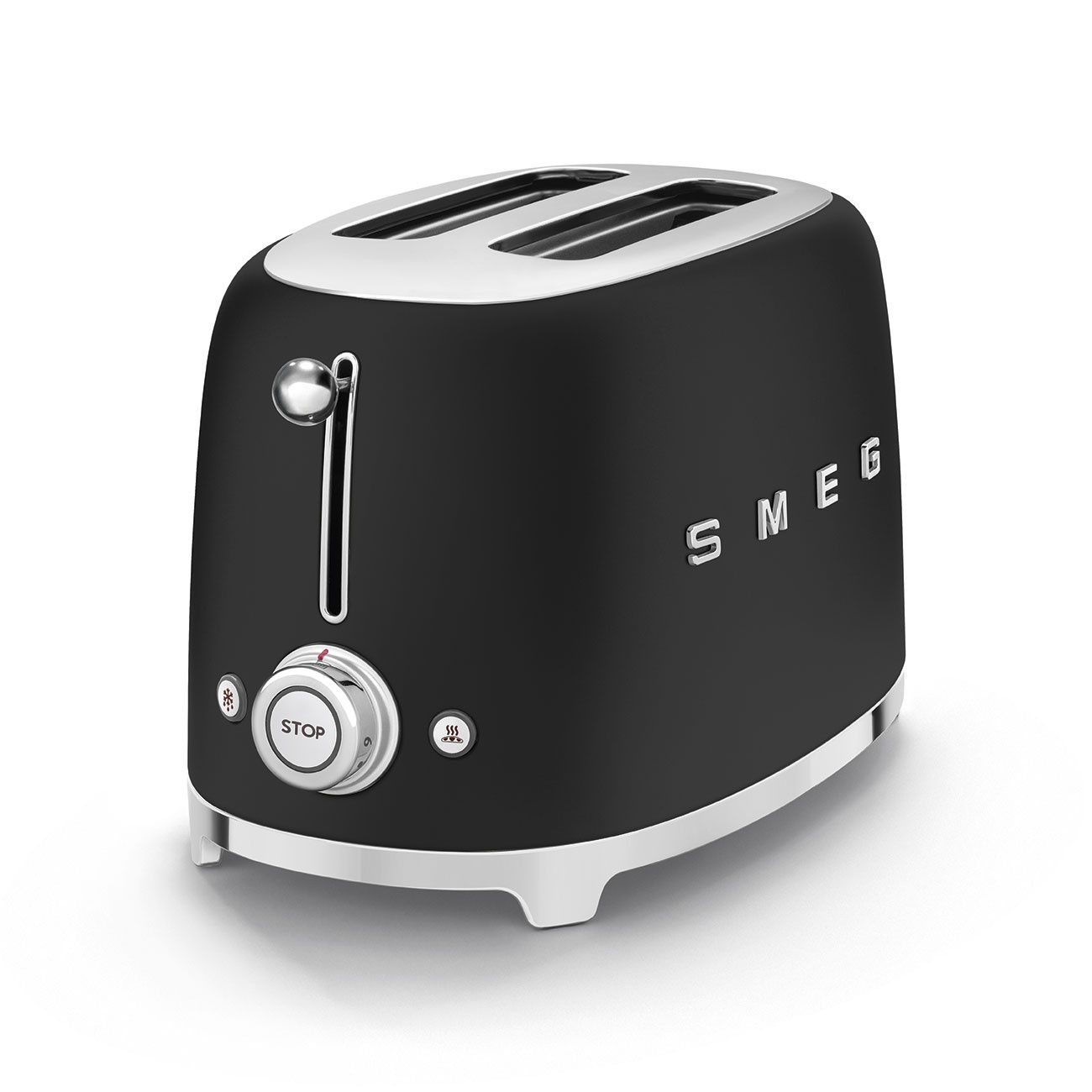 מבט צד על מצנם SMEG TSF01BLMEU בגימור שחור מט