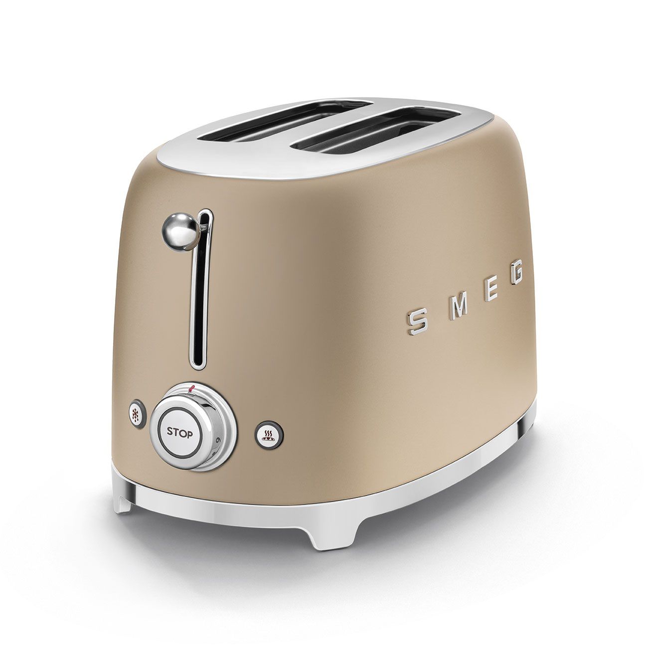 הגימור המט של מצנם SMEG TSF01CHMEU מבט צד על מצנם SMEG TSF01CHMEU בגימור שמפניה מט
