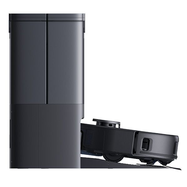 שואב רובוטי eufy X10 Pro Omni יוצא מתחנת העגינה לפעולת ניקוי שואב רובוטי eufy X10 Pro Omni יוצא מתחנת העגינה לפעולת ניקוי