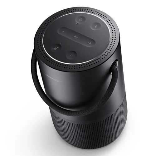 כפתורי מגע ושליטה חכמה ברמקול Bose Portable Smart Speaker לוח השליטה העליון והמיקרופונים של Bose Portable Smart Speaker
