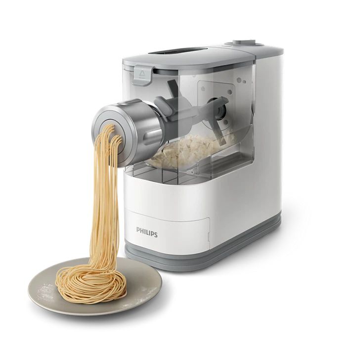 מכונת פסטה Philips HR2345/19 בזמן ייצור פסטה מכונת פסטה Philips HR2345/19 בזמן ייצור פסטה
