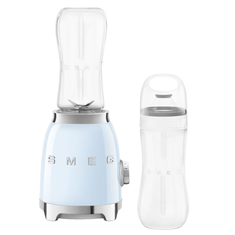 בלנדר Smeg PBF01BEU עם שני בקבוקי To-Go בנפח 600 מל