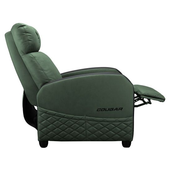 צילום תקריב של ספת הגיימינג RANGER ELITE Army Green המציג את הטקסטורה של עור ה-PVC בגוון ירוק צבאי עם תפירה כפולה