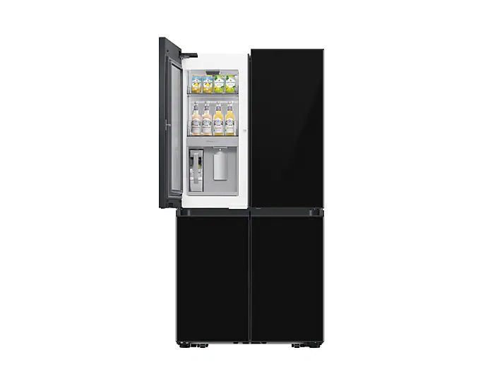 מקרר Samsung RF65DB975 עם דלת אחת פתוחה להמחשת גישה מהירה ונוחה
