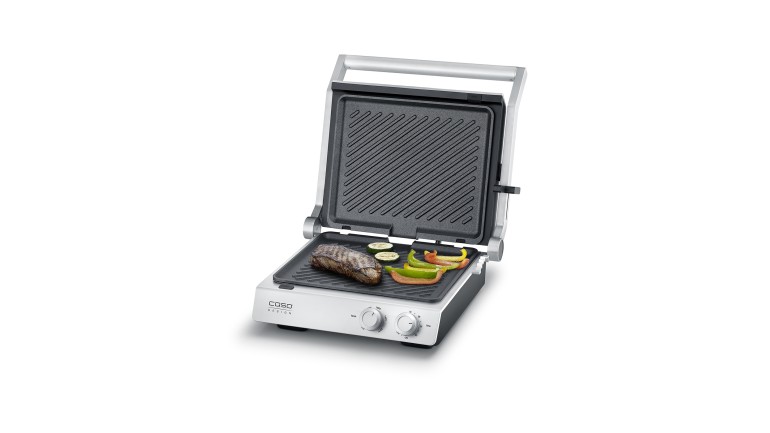 CASO SteakChef עם בשר וירקות על משטח הגריל