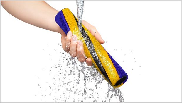 שטיפת רכיבים ב-Dyson V12 Detect Slim