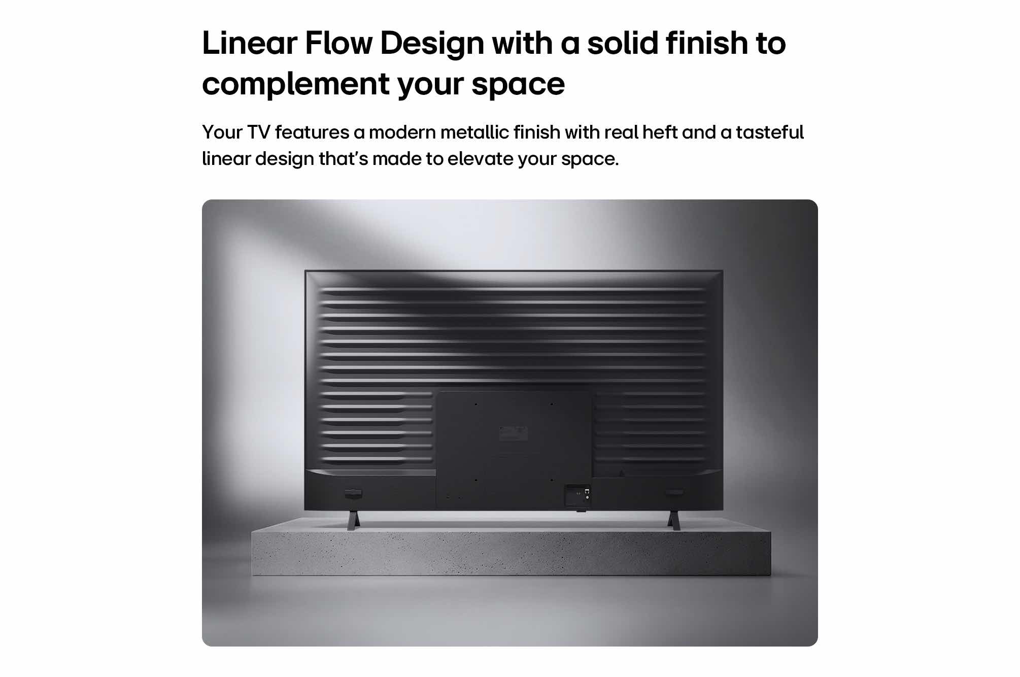 גב טלוויזיית LG QNED evo בעיצוב Linear Flow Design עם פסים אופקיים