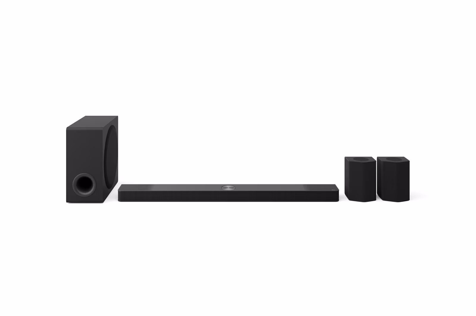 מערכת LG S95AR הכוללת מקרן קול, סאב־וופר וזוג רמקולים אחוריים