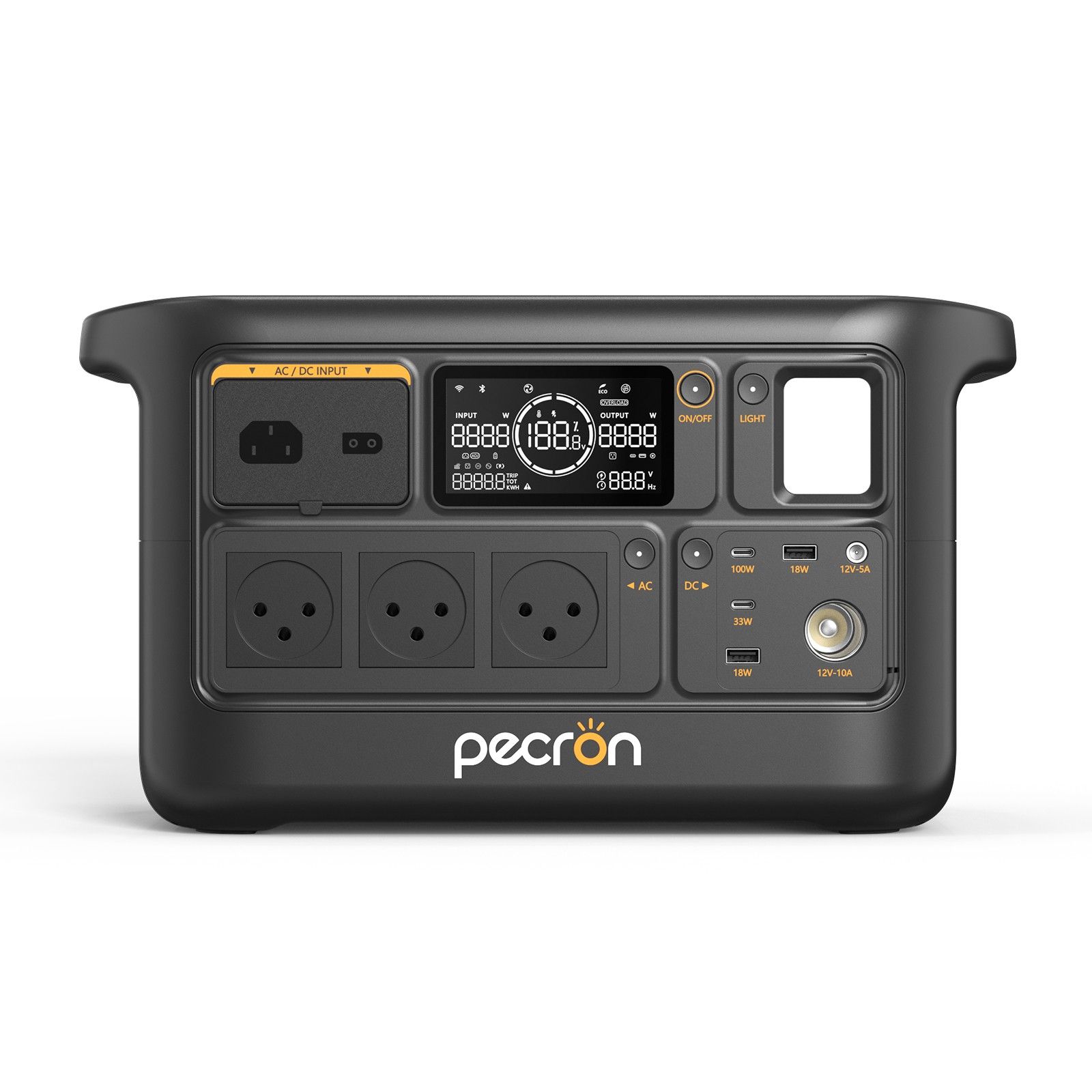 PECRON F1000LFP – מבט קדמי על תחנת הכוח תחנת כוח ניידת PECRON F1000LFP במבט קדמי עם שלושה שקעי חשמל, מסך, חיבורי USB ותאורה